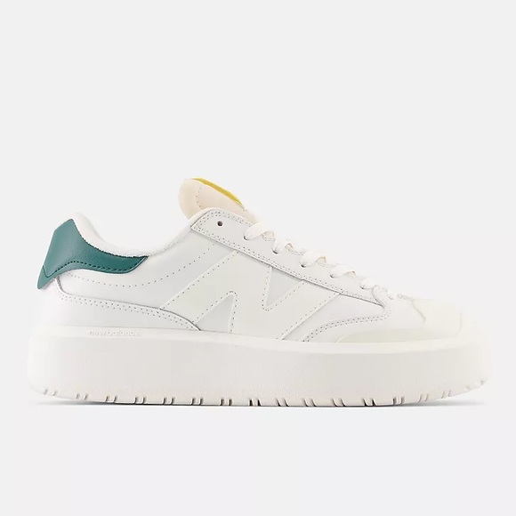 New Balance Sneakers CT302, White, Size 9 - Picture 1 of 10